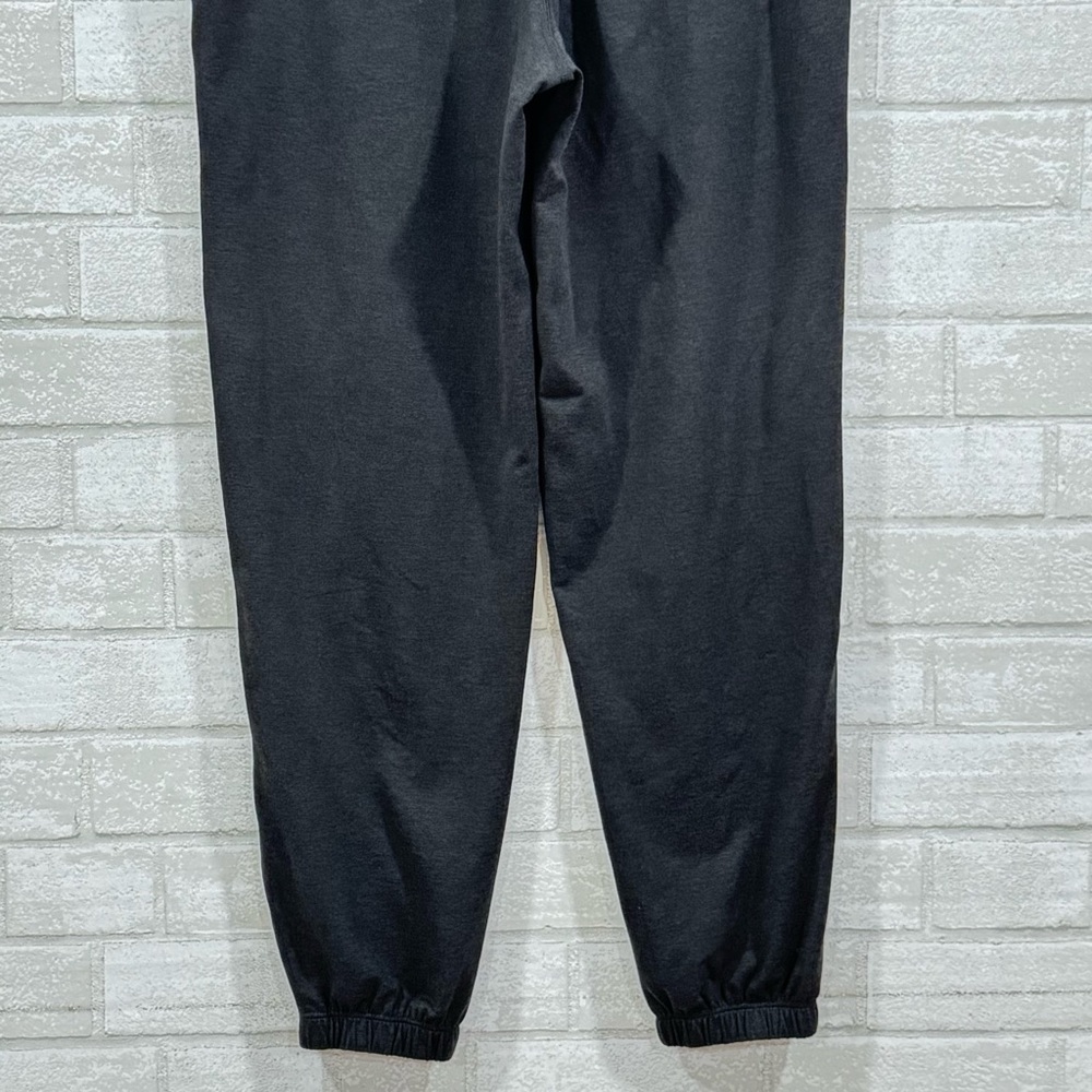 VUORI Boyfriend Women’s Sweatpant - Black Heather - Size - XS - Picture 6 of 8